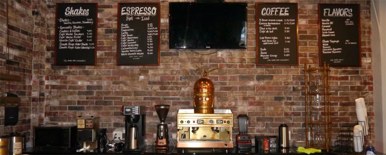 Smoke Rings '72 Cigar & Pipe