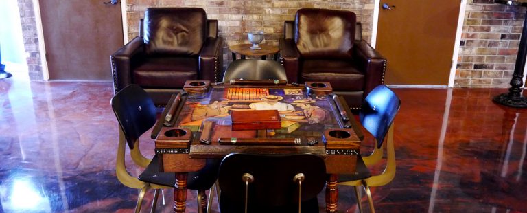 Smoke Rings '72 Cigar & Pipe